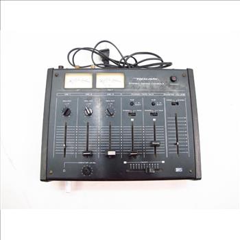 Realistic Stereo Mixing Console