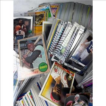 200+ Assorted Sports Trading Cards