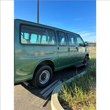 2000 Chevrolet Express Van (Merced, CA 95348)