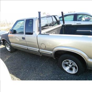 2000 Chevrolet S10 (Hartford, CT 06114)