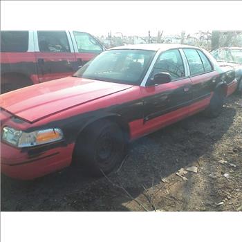 2000 Ford Crown Victoria  (Brooklyn, NY 11211)