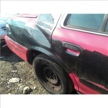 2000 Ford Crown Victoria  (Brooklyn, NY 11211)