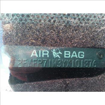 2000 Ford Crown Victoria  (Brooklyn, NY 11211)