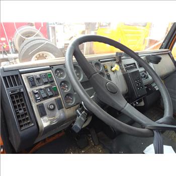 2000 Freightliner FL80 with Plow (Hartford, CT 06114)