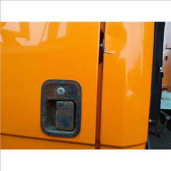 2000 Freightliner FL80 with Plow (Hartford, CT 06114)