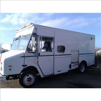 2000 Freightliner Mt45 Chassis (Brooklyn, NY 11214)