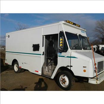 2000 Freightliner Mt45 Chassis (Brooklyn, NY 11214)