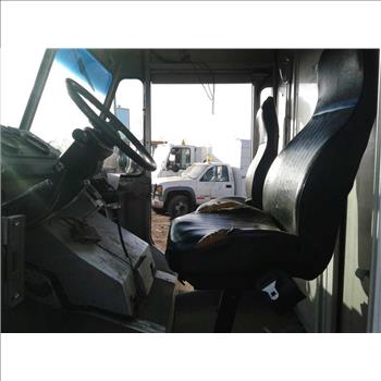 2000 Freightliner Mt45 Chassis (Brooklyn, NY 11214)