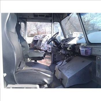 2000 Freightliner Mt45 Chassis (Brooklyn, NY 11214)