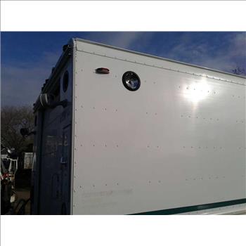 2000 Freightliner Mt45 Chassis (Brooklyn, NY 11214)