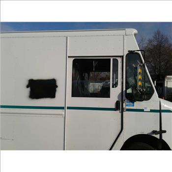 2000 Freightliner Mt45 Chassis (Brooklyn, NY 11214)