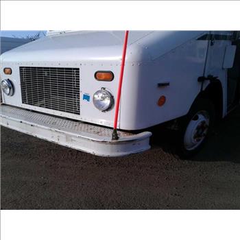 2000 Freightliner Mt45 Chassis (Brooklyn, NY 11214)