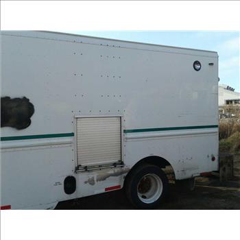 2000 Freightliner Mt45 Chassis (Brooklyn, NY 11214)