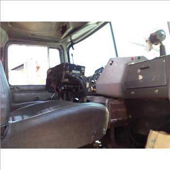 2000 Mack RD688S (Brooklyn, NY 11211)