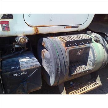 2000 Mack RD688S (Brooklyn, NY 11211)