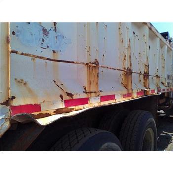 2000 Mack RD688S (Brooklyn, NY 11211)