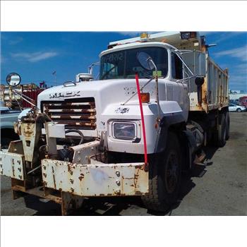 2000 Mack RD688S (Brooklyn, NY 11211)