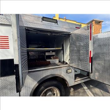 2001 Ford F-550 (Garfield, NJ 07026)