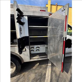 2001 Ford F-550 (Garfield, NJ 07026)