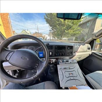 2001 Ford F-550 (Garfield, NJ 07026)