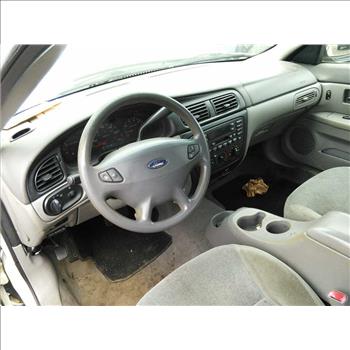 2001 Ford Taurus (Hartford, CT 06114)