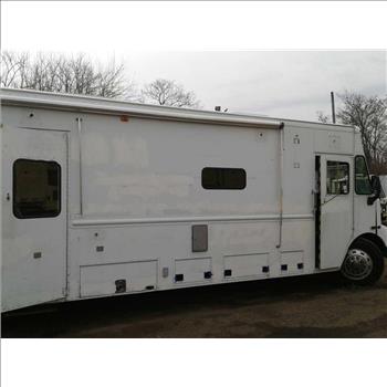 2001 Freightliner Mt55 (Brooklyn, NY 11214)