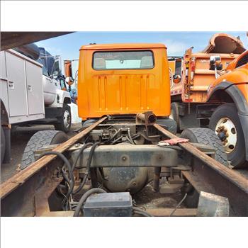 2001 International 4700 Low Profile (Hartford, CT 06114)