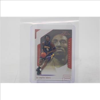 2001-02 Flair Kobe Bryant #8