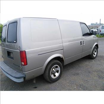 2002 Chevrolet Astro Van (Hartford, CT 06114)