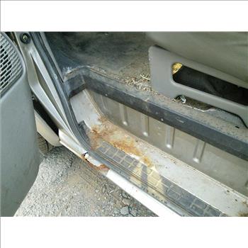 2002 Chevrolet Astro Van (Hartford, CT 06114)