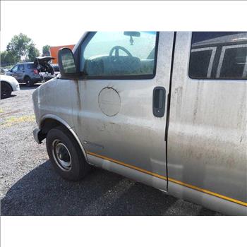 2002 Chevrolet Express (Hartford, CT 06114)