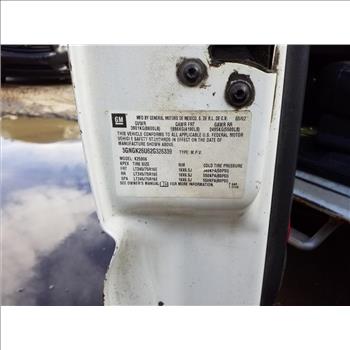 2002 Chevrolet Suburban (Staten Island, NY 10309)