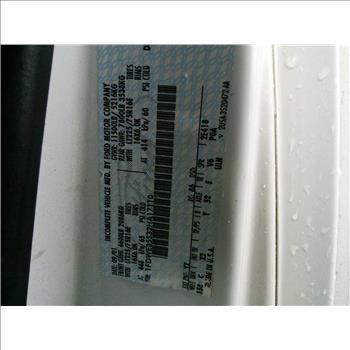 2002 Ford E350 Wheelchair Bus (Hartford, CT 06114)