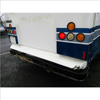 2002 Ford E350 Wheelchair Bus (Hartford, CT 06114)