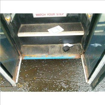 2002 Ford E350 Wheelchair Bus (Hartford, CT 06114)