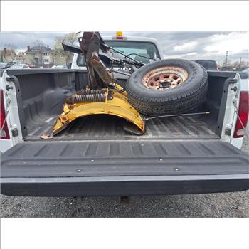 2002 Ford F350 Pickup (Hartford, CT 06114)