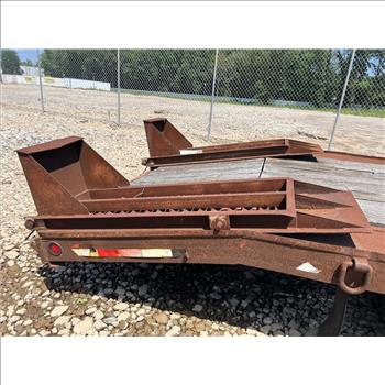 2002 International Trailer (Staten Island, NY 10309)