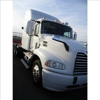 2003 Mack 600 (Newark, NJ 07114)