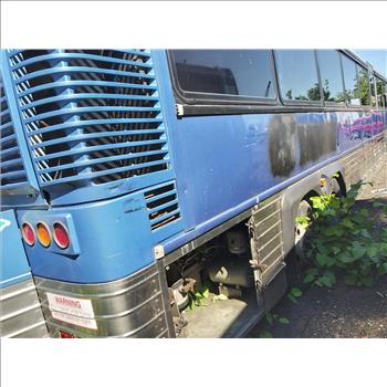 2003 MCI D450 (Hartford, CT 06114)