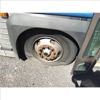 2003 MCI D450 (Hartford, CT 06114)