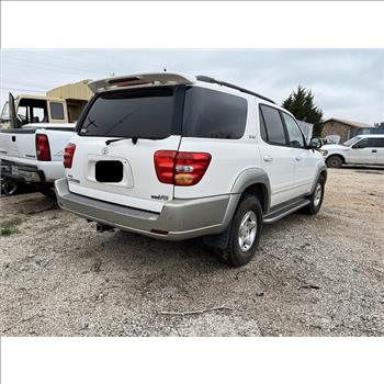 2003 Toyota Sequoia (Tye, TX 79563)