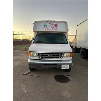 2004 Ford E450 (Merced, CA 95348)