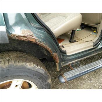 2004 Ford Explorer (Hartford, CT 06114)