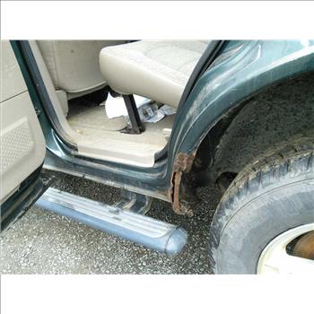 2004 Ford Explorer (Hartford, CT 06114)