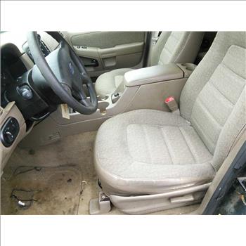 2004 Ford Explorer (Hartford, CT 06114)