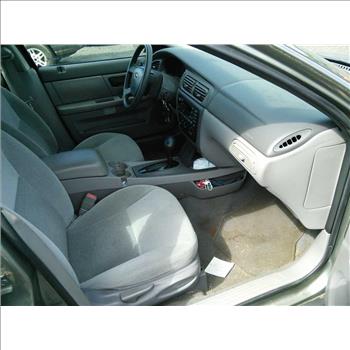 2004 Ford Taurus SE (Hartford, CT 06114)