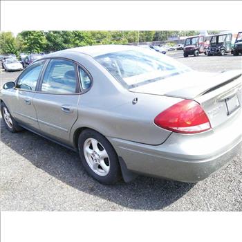 2004 Ford Taurus SE (Hartford, CT 06114)