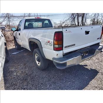 2004 GMC Sierra 2500HD (Hartford, CT 06114)
