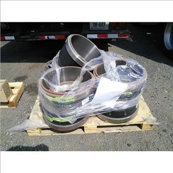 2004 New Flyer Bus Parts Pallet (Hartford, CT 06114)