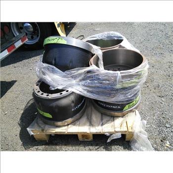 2004 New Flyer Bus Parts Pallet (Hartford, CT 06114)